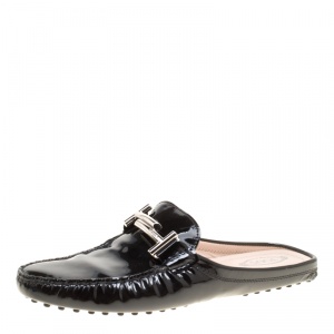 مملوكة مسبقًا Tod's Black Patent Leather Double T Flat Loafer Mules Size 38.5