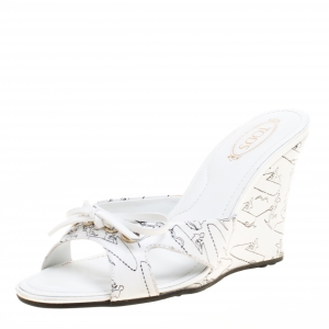 مملوكة مسبقًا Tod's White Printed Leather Peep Toe Bow Detail Wedge Slides Size 36.5