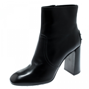 مملوكة مسبقًا Tod's Black Leather Block Heel Ankle Boots Size 36