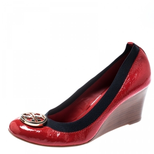 Pre Owned Tory Burch Red Patent Leather Caroline Scrunch Wedge Pumps Size 38