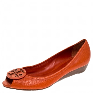Pre Owned Tory Burch Orange Leather Logo Pumps Size 38