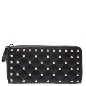 Pre Owned Valentino Black Quilted Leather Rockstud Spike Zip Around Wallet