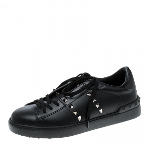 Pre Owned Valentino Black Leather Rockstud Untitled Low Top Sneakers Size 40