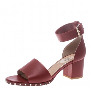 Pre Owned Valentino Red Leather Soul Rockstud Ankle Strap Block Heel Sandals Size 39