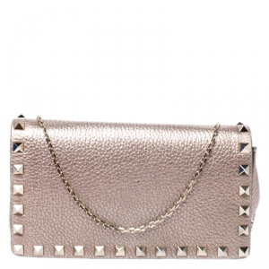 Pre Owned Valentino Metallic Beige Leather Rockstud Chain Clutch Bag