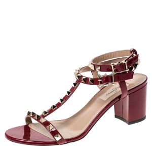 Pre Owned Valentino Red Patent Leather RockStud T Strap Sandals Size 38