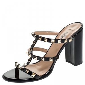 مملوكة مسبقًا Valentino Black Patent Leather Rockstud Caged Sandals Size 39.5