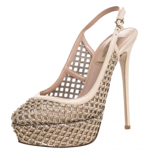 مملوكة مسبقًا Valentino Beige Lattice Leather And Mesh Studded Slingback Platform Sandals Size 38 