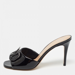 مملوكة مسبقًا Valentino Black Patent Leather VLogo Slide Sandals Size 38