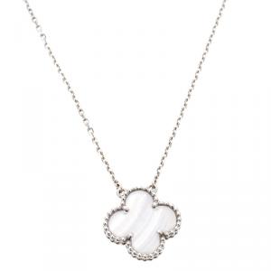 مملوكة مسبقًا Van Cleef & Arpels Vintage Alhambra Chalcedony 18k White Gold Pendant Necklace