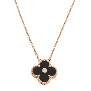 مملوكة مسبقًا Van Cleef & Arpels Vintage Alhambra Onyx Diamond 18K Rose Gold Pendant Necklace