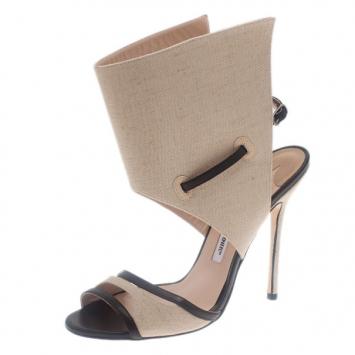 Manolo Blahnik Beige Canvas Suntaxa Ankle Wrap Sandals Size 38.5
