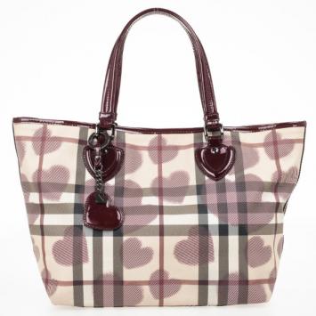 Burberry Brit Hearts Collection Nova Check Tote Bag