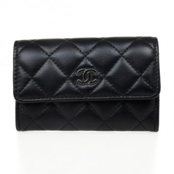 Pre Owned Chanel Black Quilted Classic Lambskin Card Holder