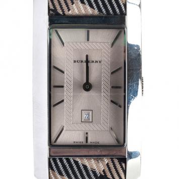 Pre Owned Burberry Cream Heritage Womens Wristwatch 24 MM