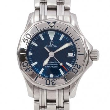 Omega Navy Stainless Steel Seamaster Women's Wristwatch 28MM