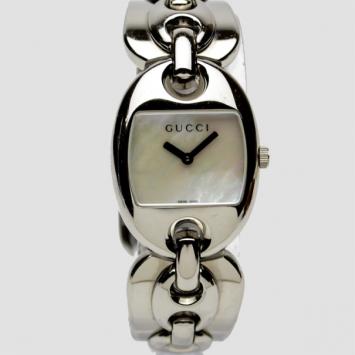 Gucci 121.5 MOP Stainless Steel Ladies Wristwatch 32 MM
