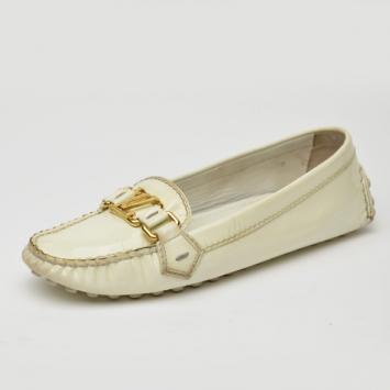 Louis Vuitton Cream Patent Leather Oxford Loafers Size 38