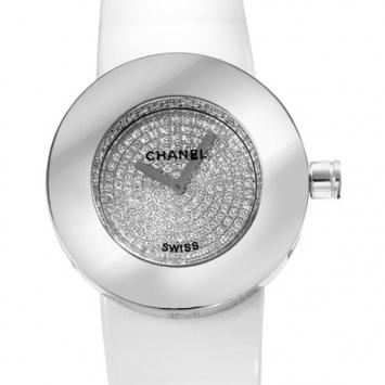 Chanel Swiss Quartz Movement Diamond 18K Gold Watch