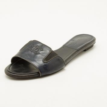 Chanel Navy and Black Leather CC Logo Slides Size 37.5