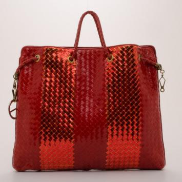 Bottega Veneta Red Metallic Leather Detailed Shoulder Bag