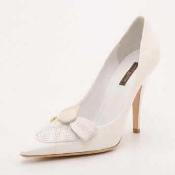 Louis Vuitton White Patent Leather Pumps Size 38.5