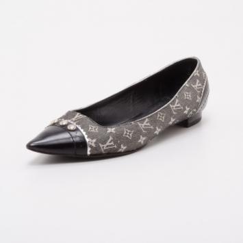 Louis Vuitton Min Lin Pointed Toe Flats Size 38.5