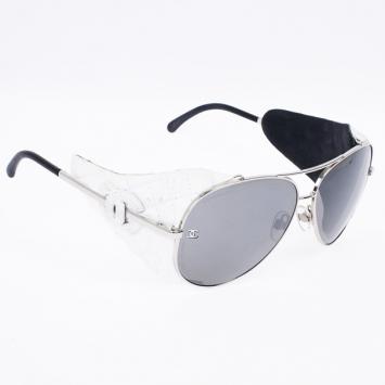Chanel White Leather 4192Q Woman Aviators