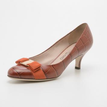 Salvatore Ferragamo Dark Peach Croc Embossed Vara Bow Pumps Size 39