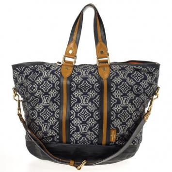 Louis Vuitton Prefall 2010 Aviator Bag Marine 