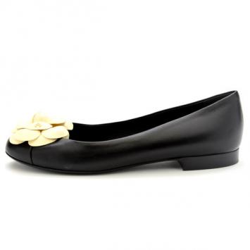 Chanel Black &amp; White Leather Camelia Flower Ballet Flats Size 37.5