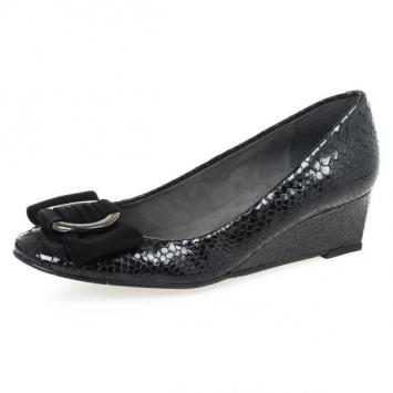 Stuart Weitzman Black Python Embossed Caring Wedges Size 36.5