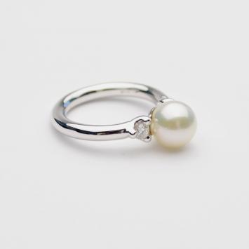 Damiani Round Diamonds and Pearl Ring Size 53