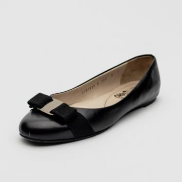 Salvatore Ferragamo Black Leather Varina Ballet Flats Size 38.5