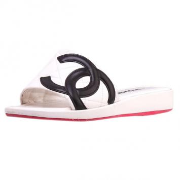 Chanel White Leather CC Cambon Slides Size 38
