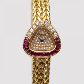 Piaget Classic 18 K Yellow Gold Diamond Womens Wristwatch 22 MM