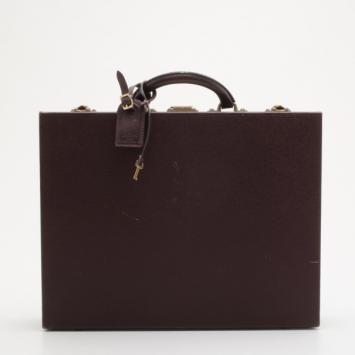 Pre Owned Louis Vuitton Burgundy Taiga Leather President Classeur Briefcase