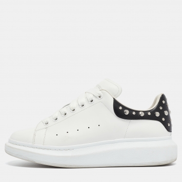 Pre Owned Alexander McQueen Black/White Leather Oversized Studded Low Top Sneakers Size 42.5