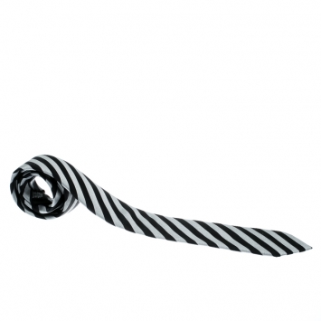 Pre Owned Boss by Hugo Boss Grey and Black Diagonal Striped Silk Tie