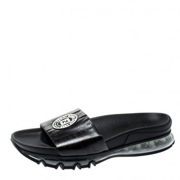 Pre Owned Fendi Black Zucca Coated Canvas Logo Appliquèd Sliders Size 42