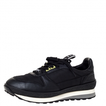 Pre Owned Givenchy Black Nylon and Leather TR3 Runner Sneakers Size 42