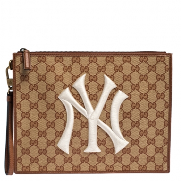Pre Owned Gucci Beige GG Canvas and Leather NY Yankees™ Patch Wristlet Pouch