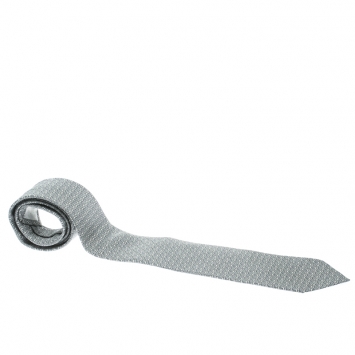 Pre Owned Gucci Grey and Off White Interlocked GG Printed Silk Traditional Tie