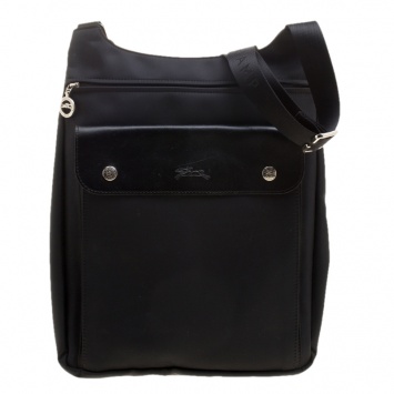 Pre Owned Longchamp Black Nylon Messenger Bag
