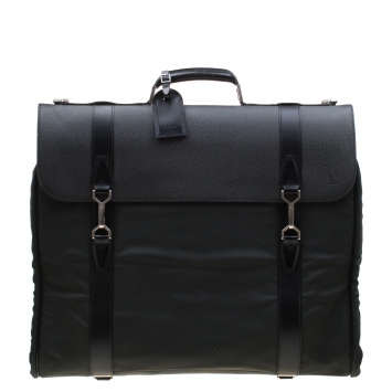 Pre Owned Louis Vuitton Black/Green Taiga Leather and Nylon Gibeciere Garment Bag