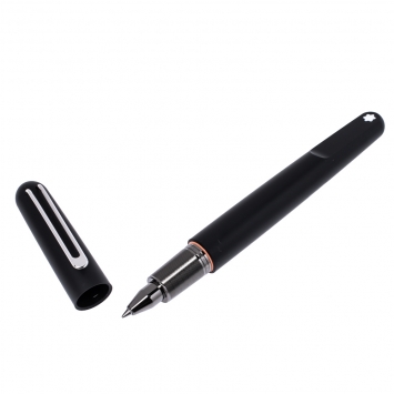 مملوكة مسبقًا Montblanc Black M Ultra Matte Resin Rollerball Pen