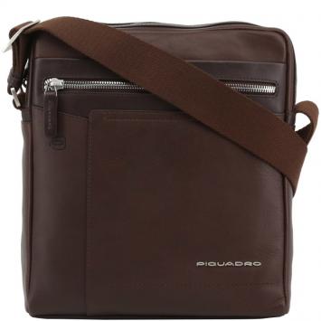 Pre Owned Piquadro Dark Brown Leather Messenger Bag