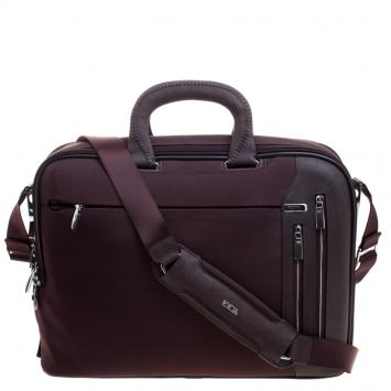 مملوكة مسبقًا Tumi Burgundy Nylon T-Pass Kennedy Deluxe Brief Laptop Bag