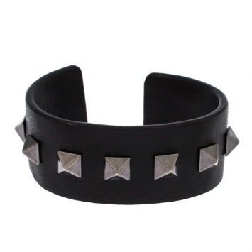 Pre Owned Valentino Rockstud Black Leather Open Cuff Bracelet