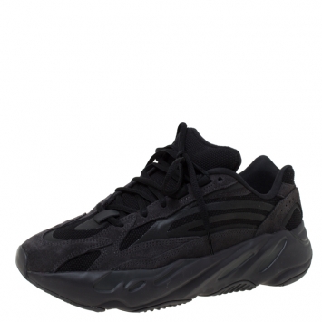 Pre Owned Yeezy x Adidas Black Technical Fabric And Suede Boost 700 V2 Vanta Sneakers Size 42